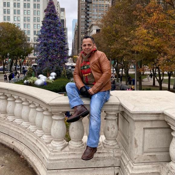 Meet your Posher, Arredondo - Picture 1 of 1